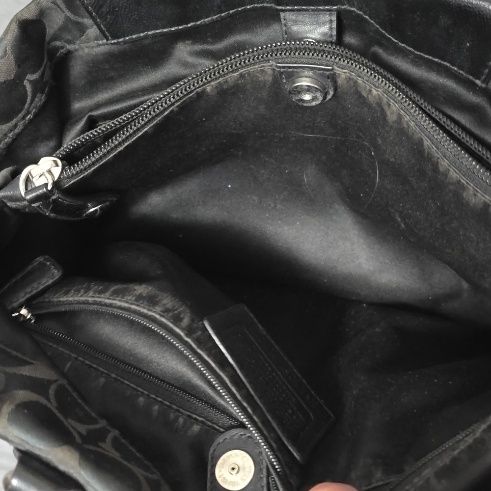 Ashley Coach Black Signature Shoulder Bag - Picture 7 of 10
